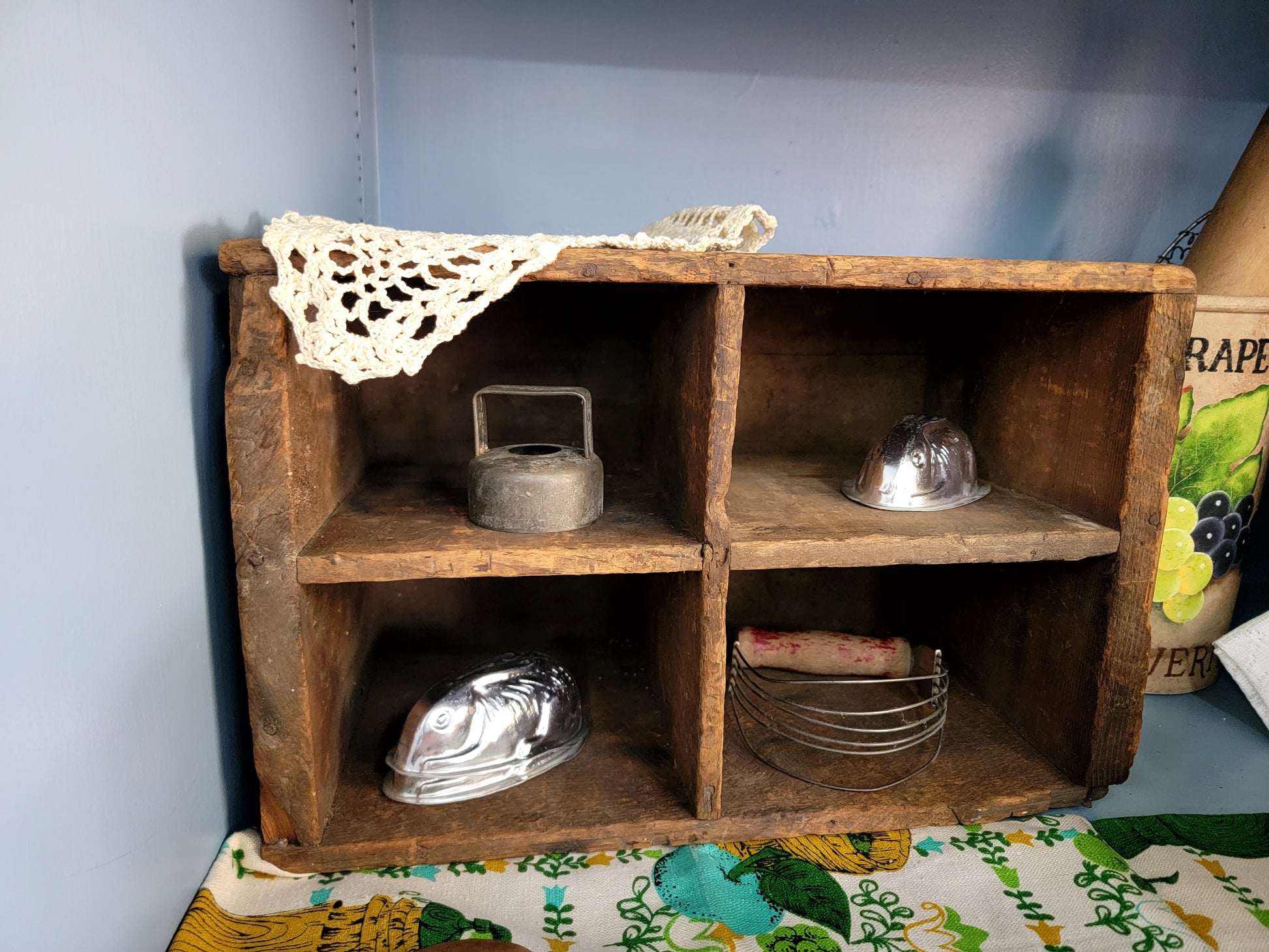 Vintage Metal Fish Molds Set