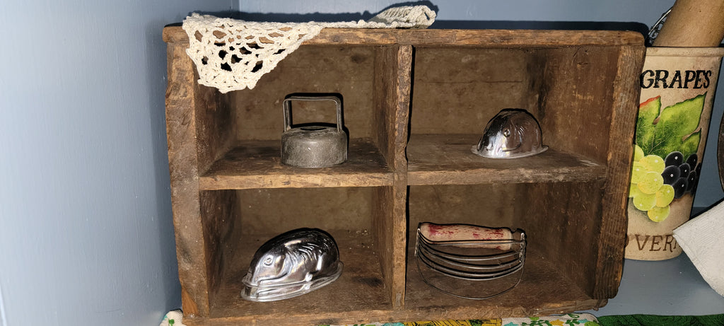 Vintage Metal Fish Molds Set