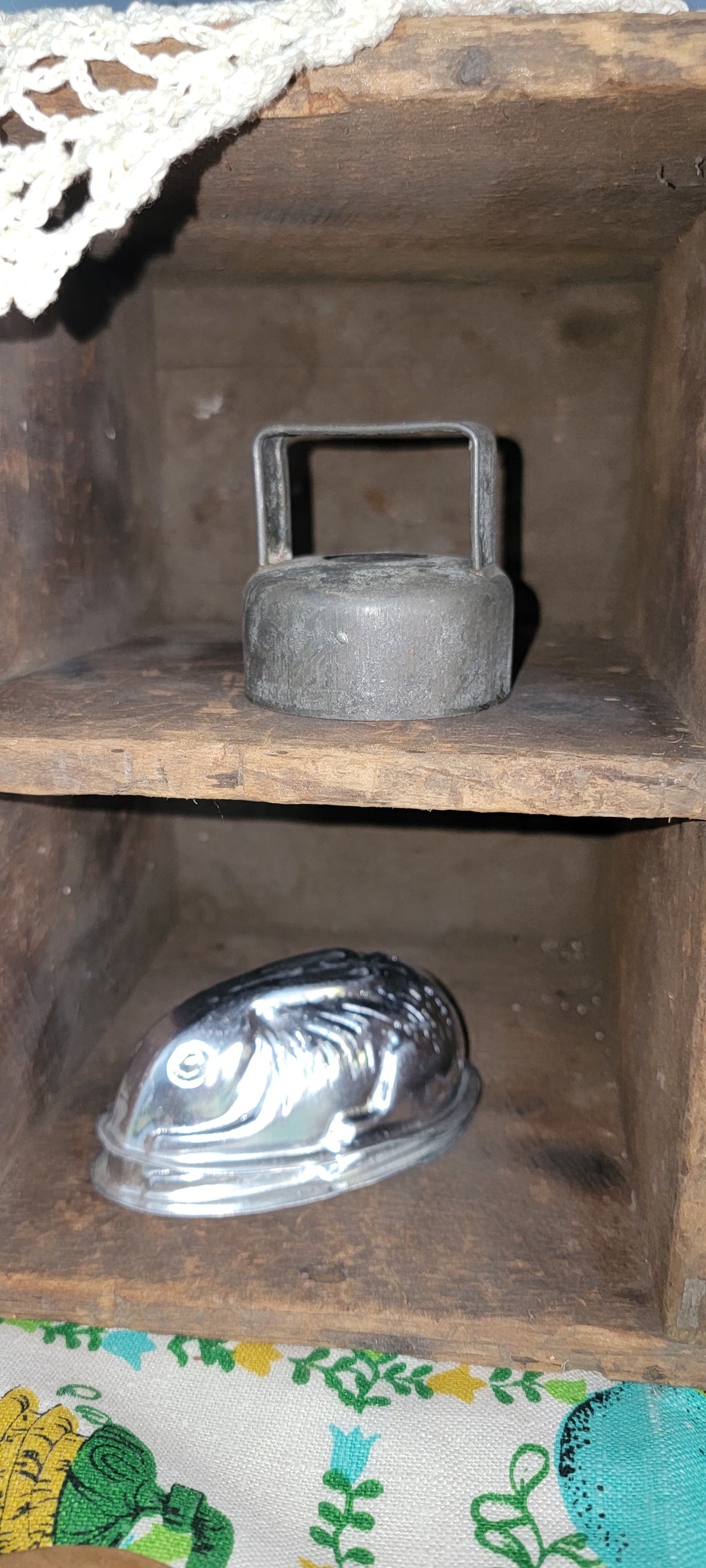 Vintage Metal Fish Molds Set