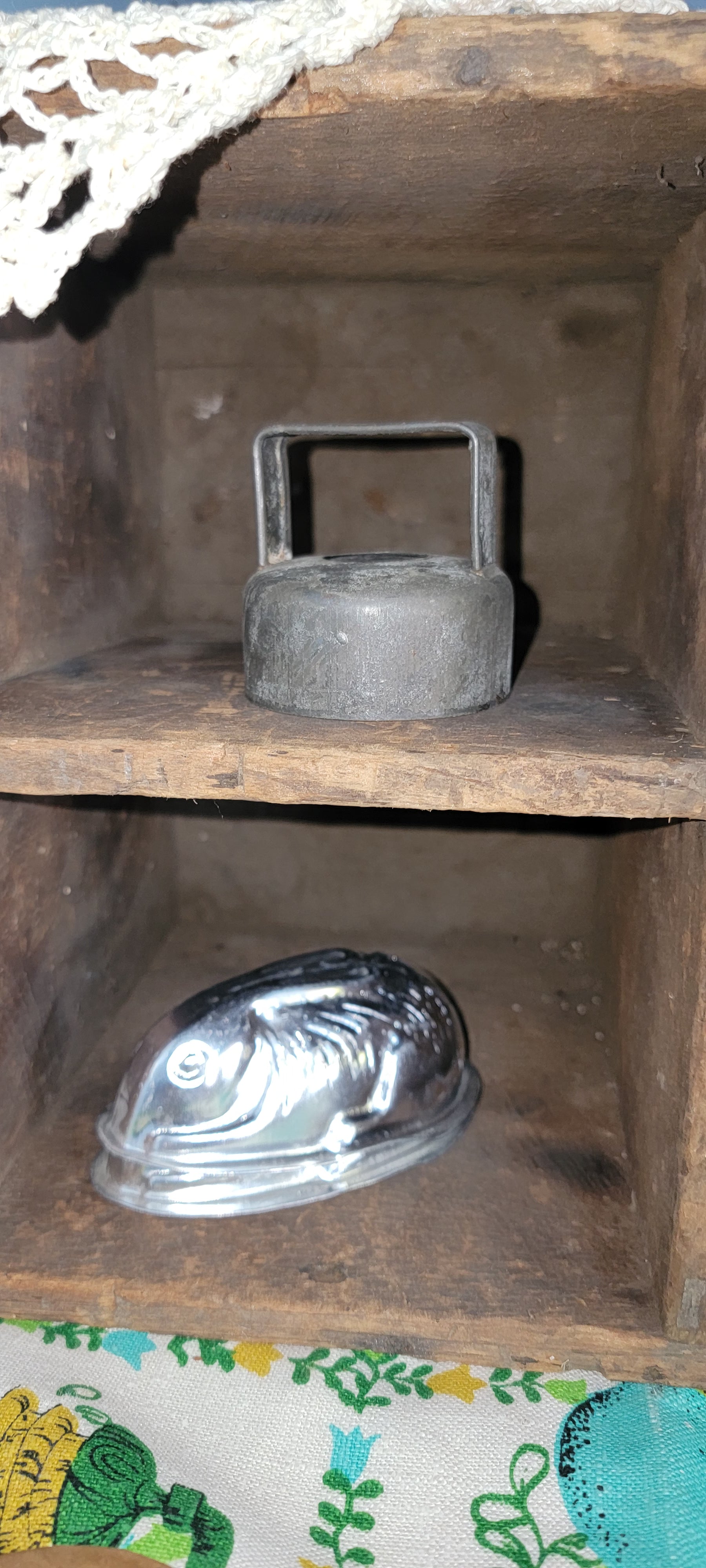 Vintage Metal Fish Molds Set