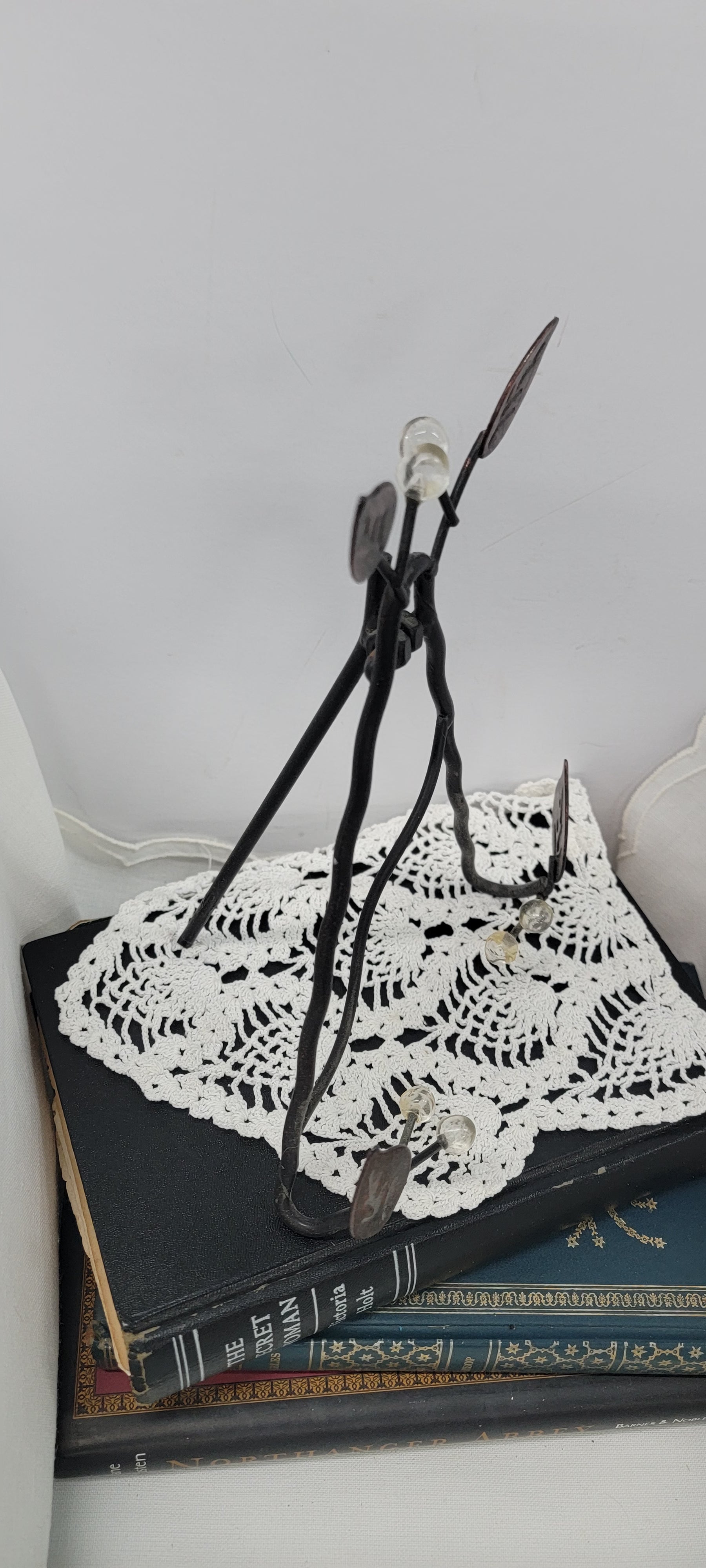 Decorative Wire Plant Stand