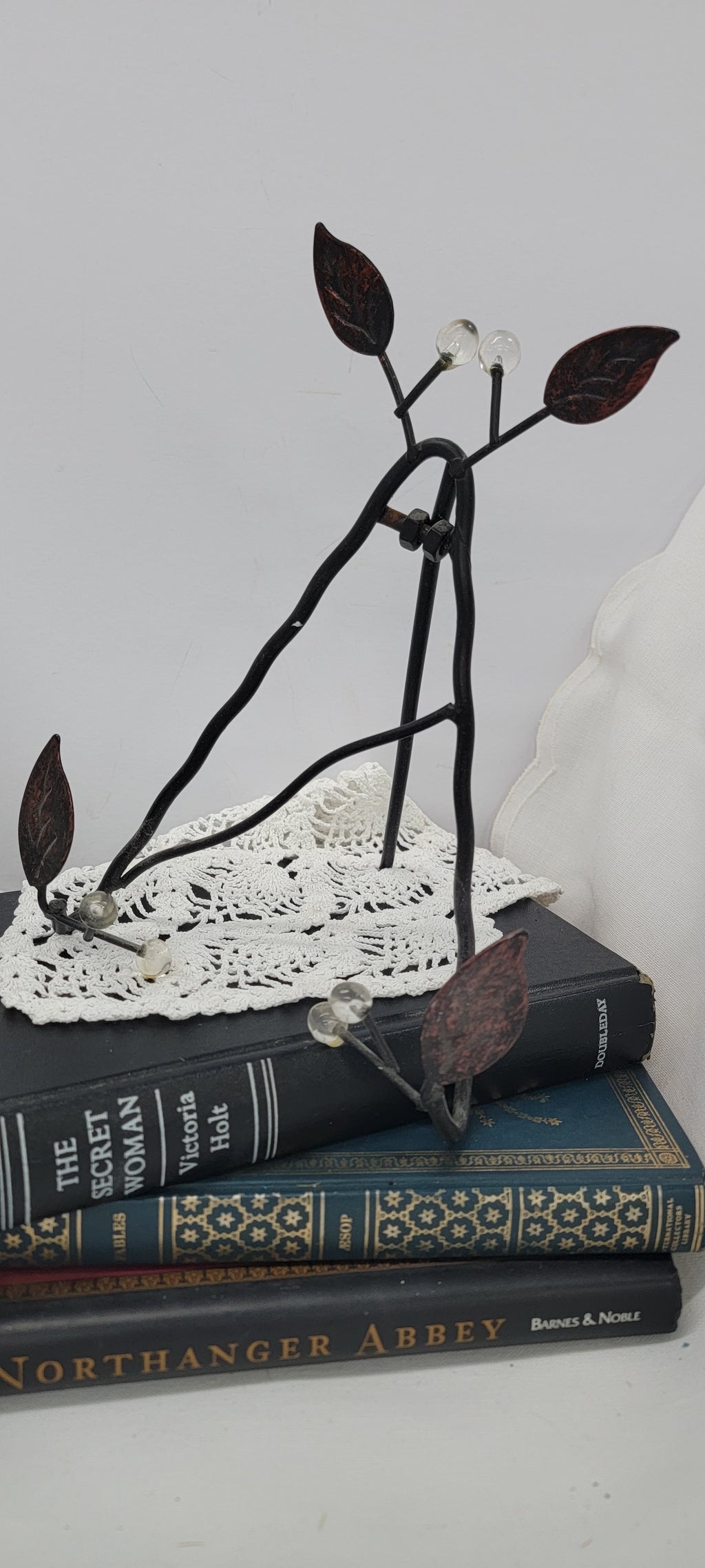 Decorative Wire Plant Stand