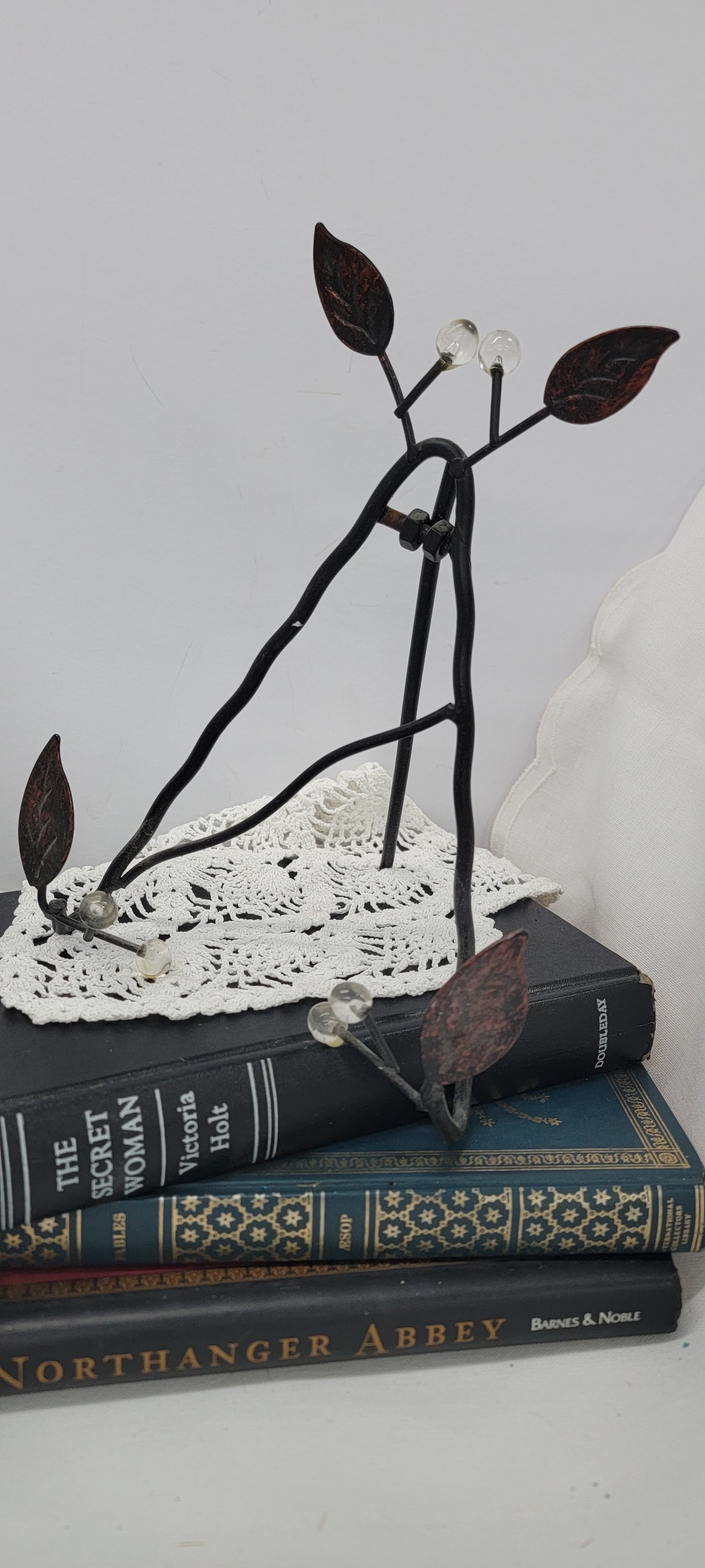 Decorative Wire Plant Stand