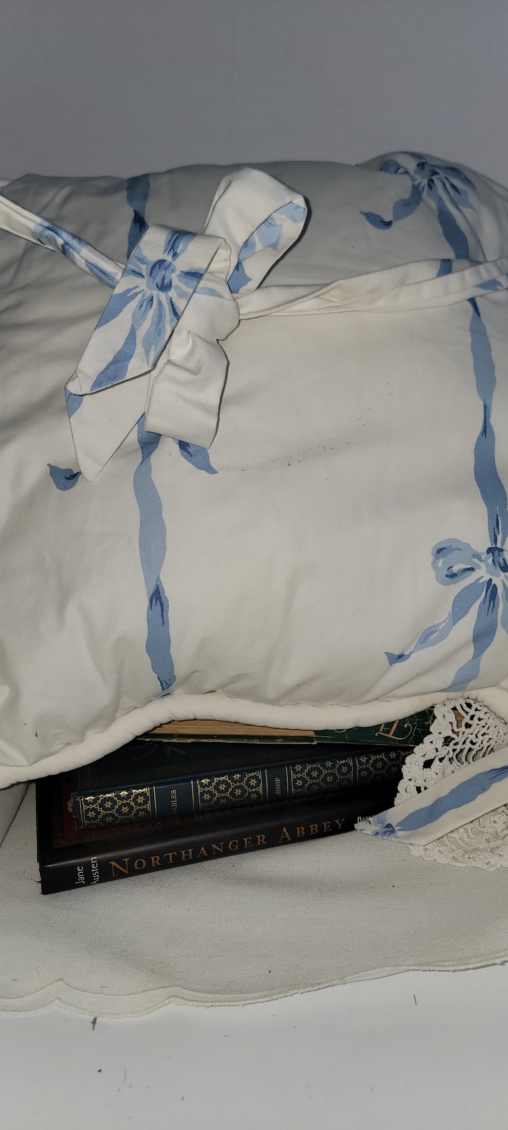 Vintage Floral Pattern Pillow Cover