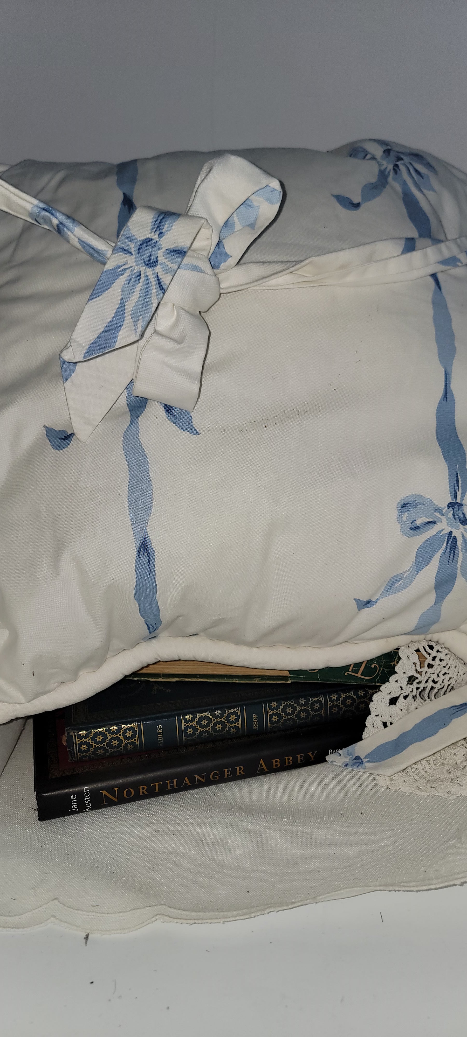 Vintage Floral Pattern Pillow Cover