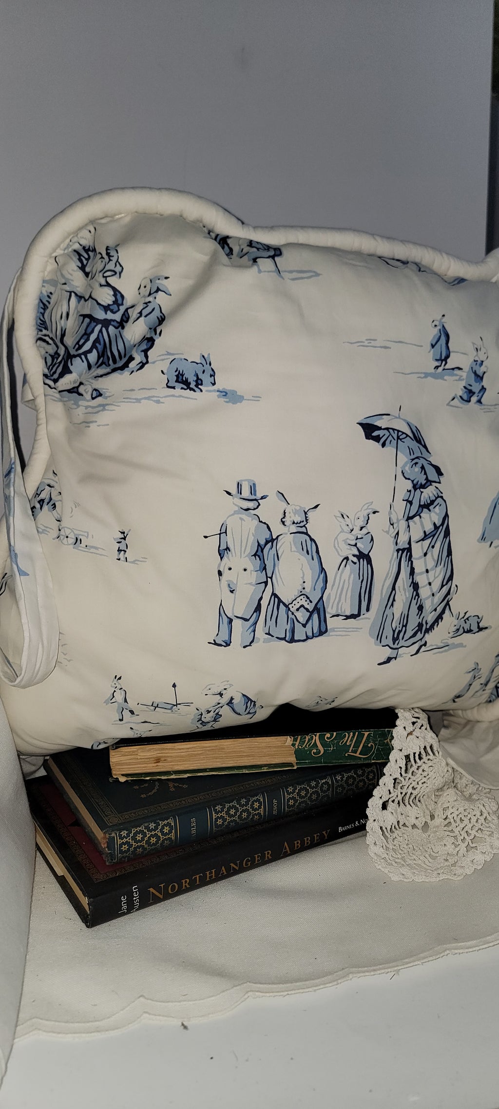 Vintage Floral Pattern Pillow Cover