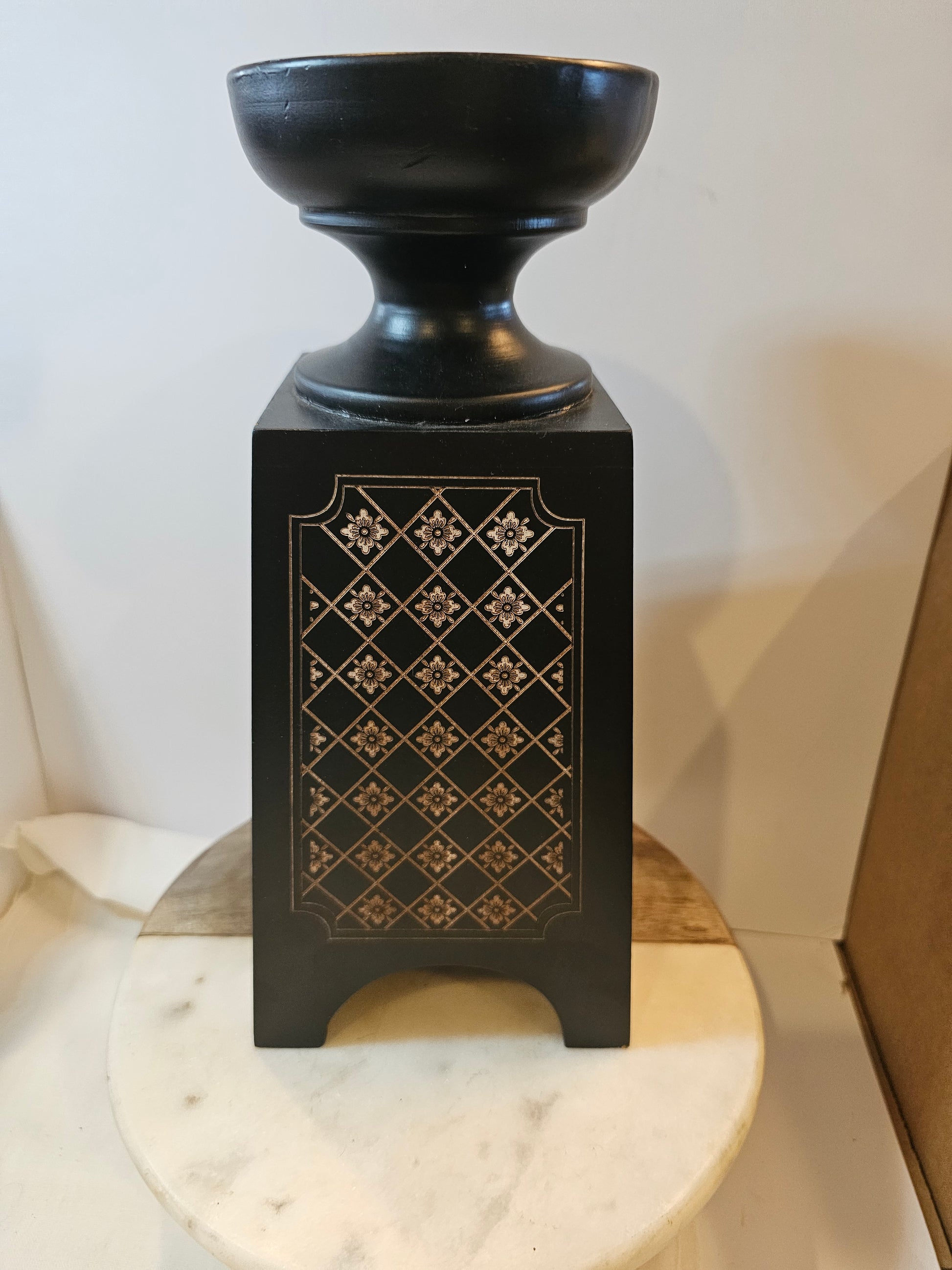 Black Decorative Vase Holder