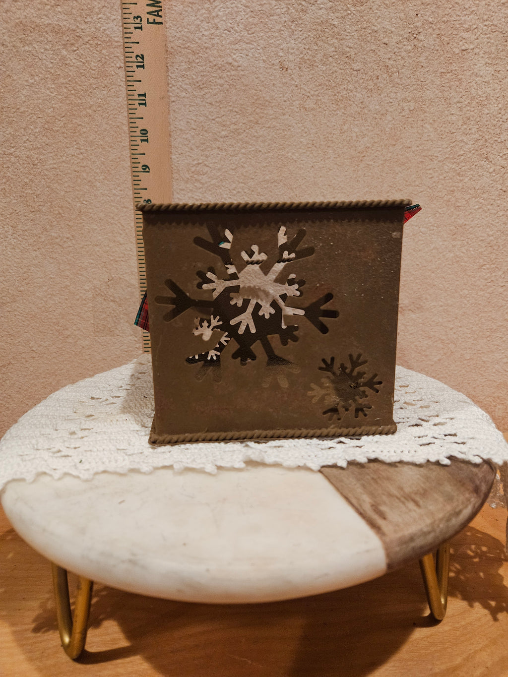 Decorative Snowflake Basket with Ribbon