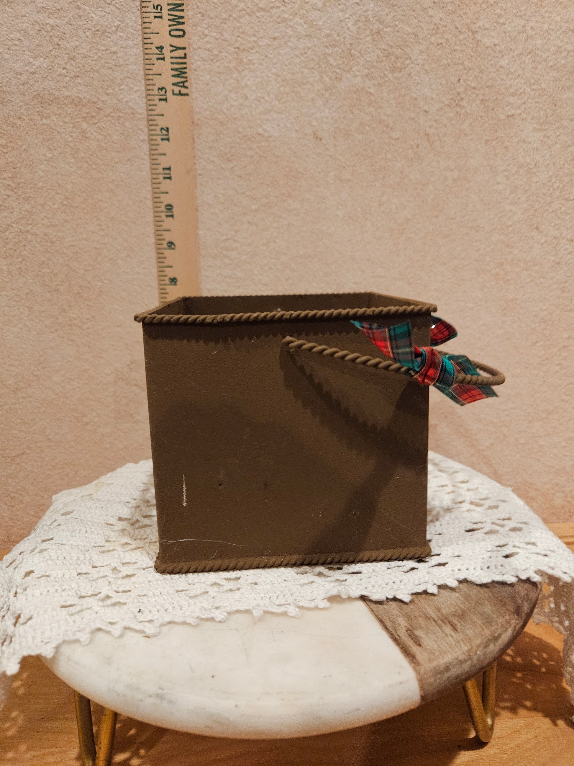 Decorative Snowflake Basket with Ribbon