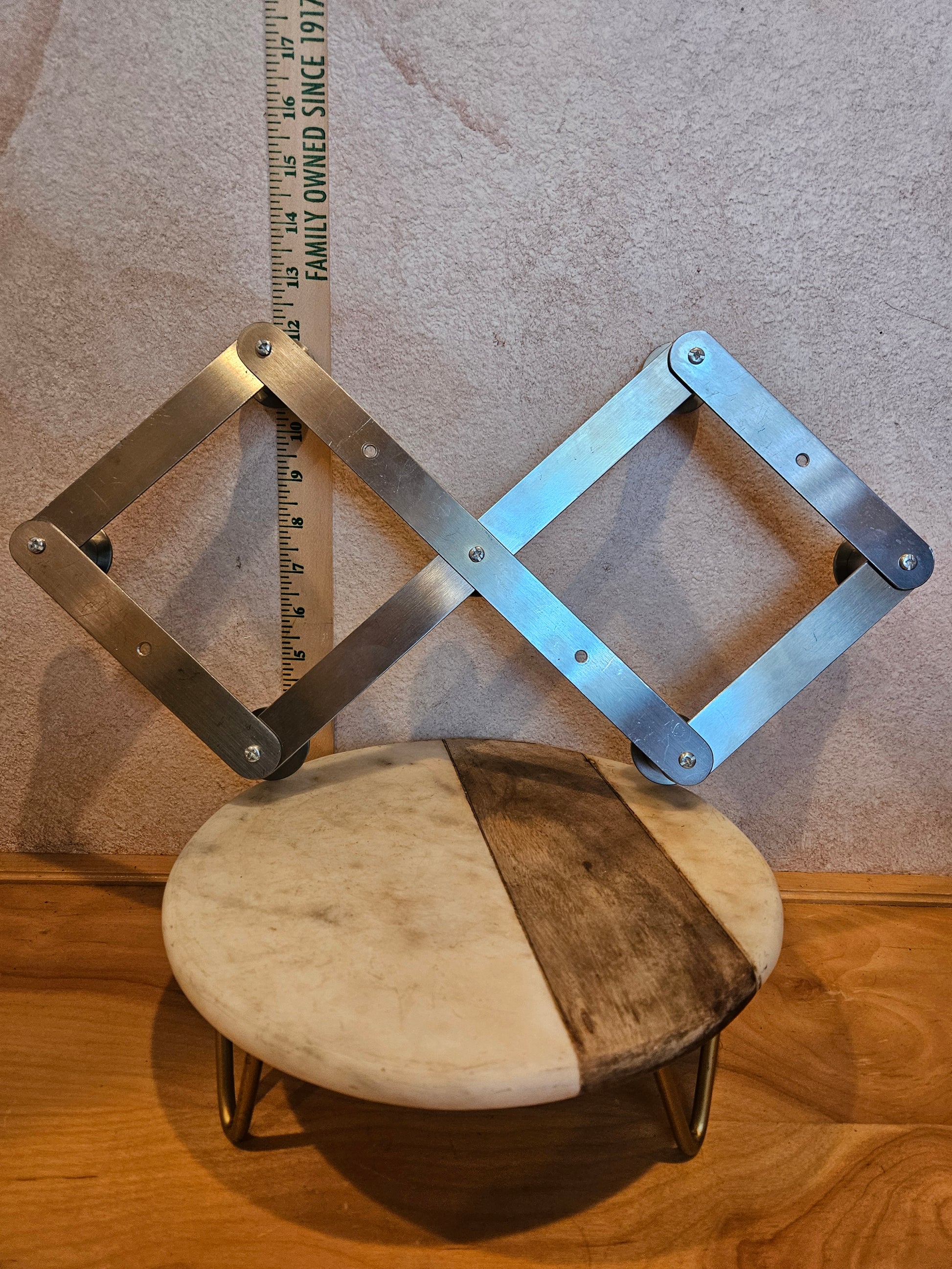 Modern Geometric Metal and Wood Decorative Stand
