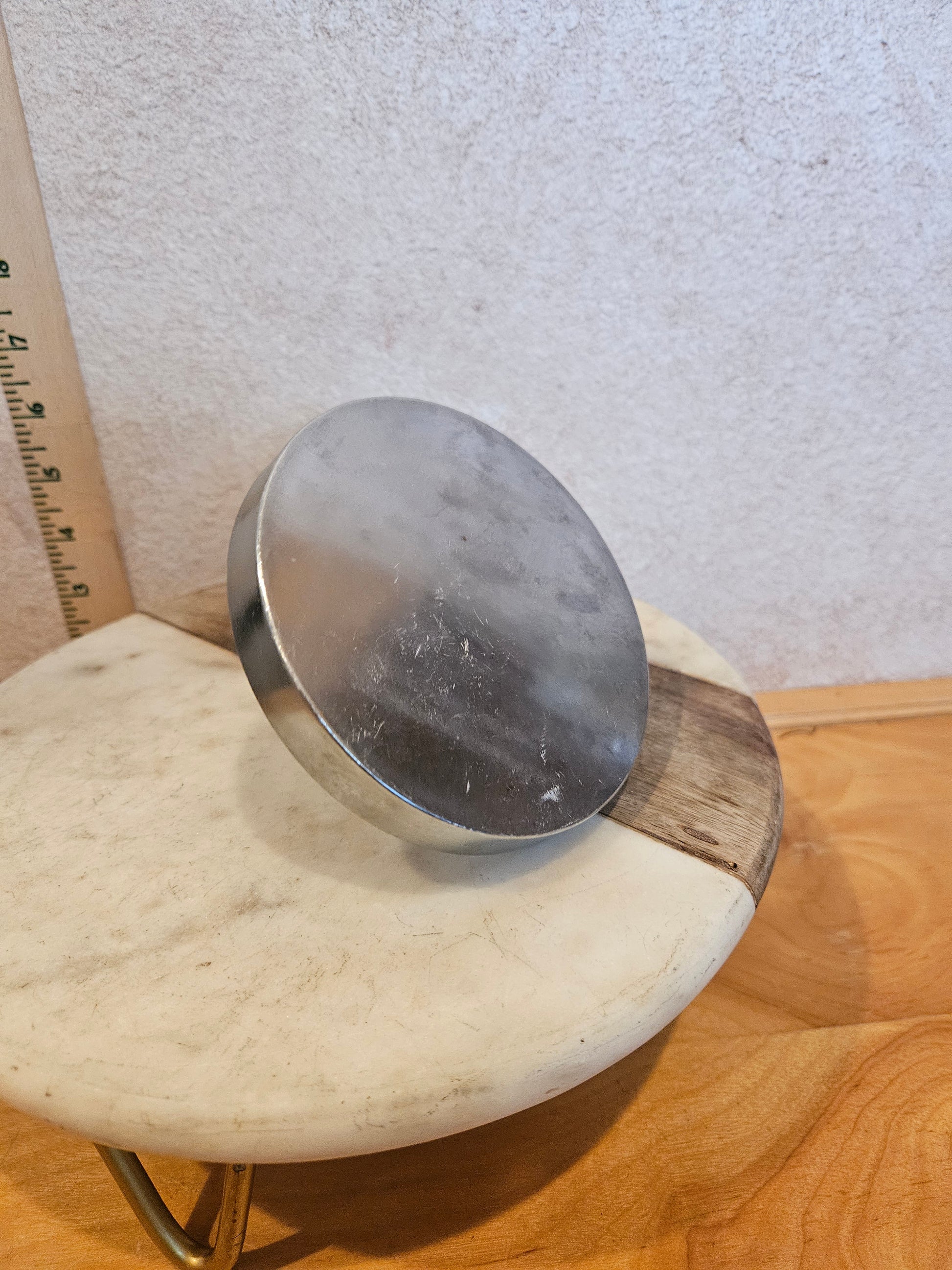 Marble and Metal Kitchen Scale with Wood Handle