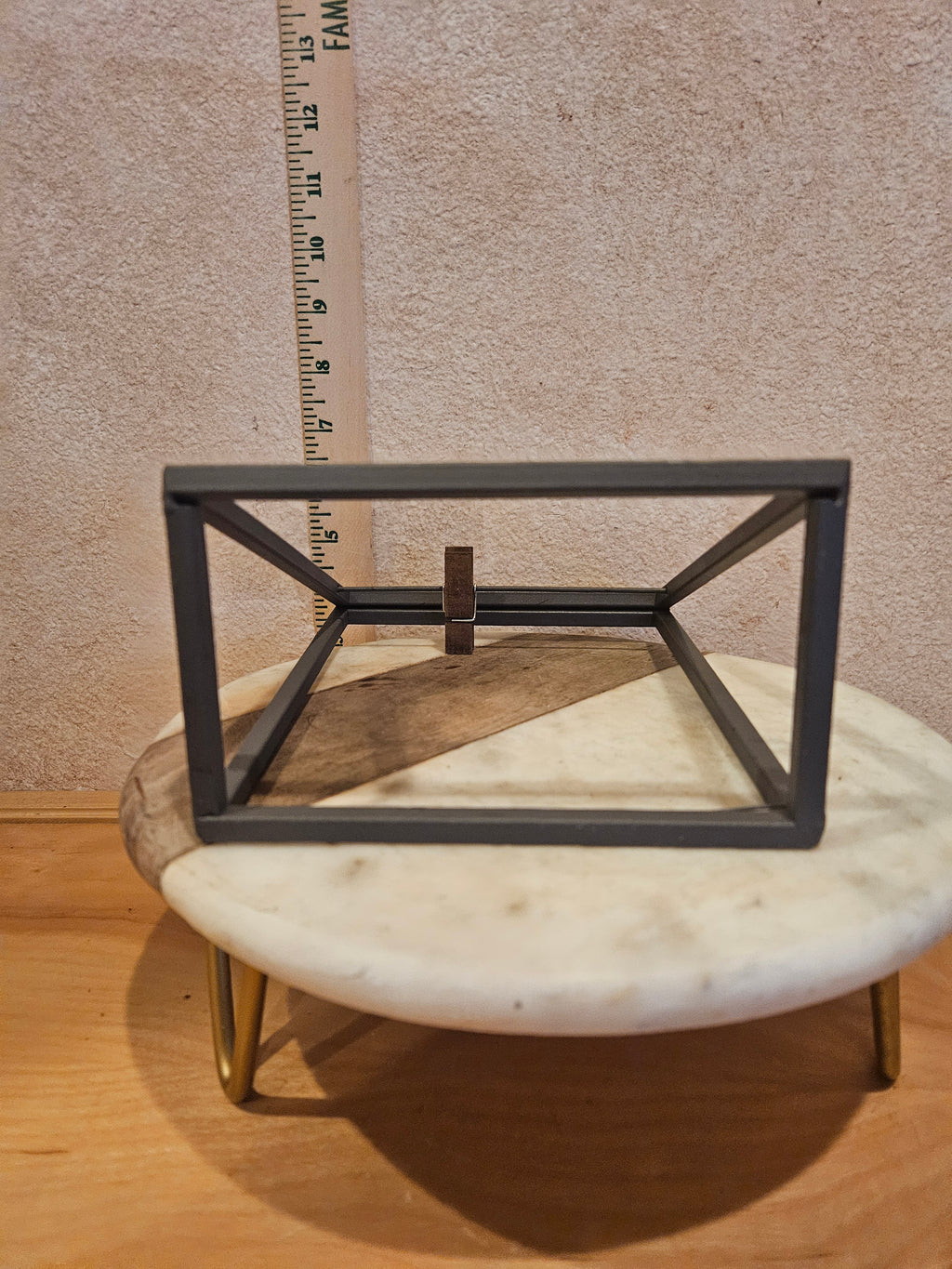 Metal Picture Frame Stand with Wooden Base