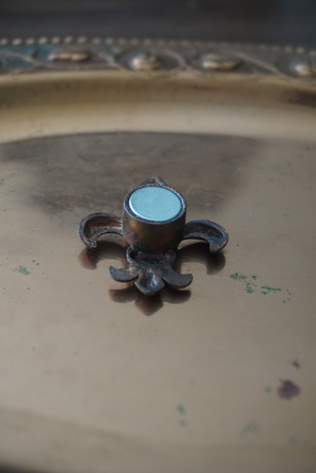 Fleur-de-lis Decorative Pin