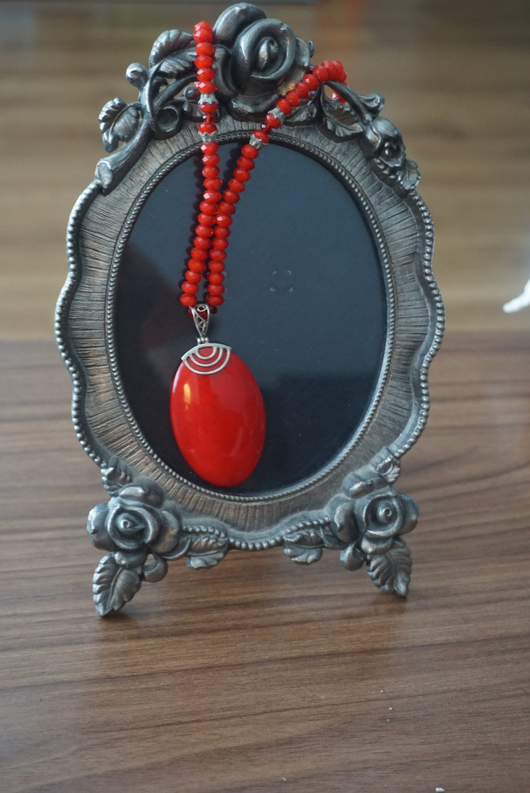 Red Beaded Necklace with Oval Pendant