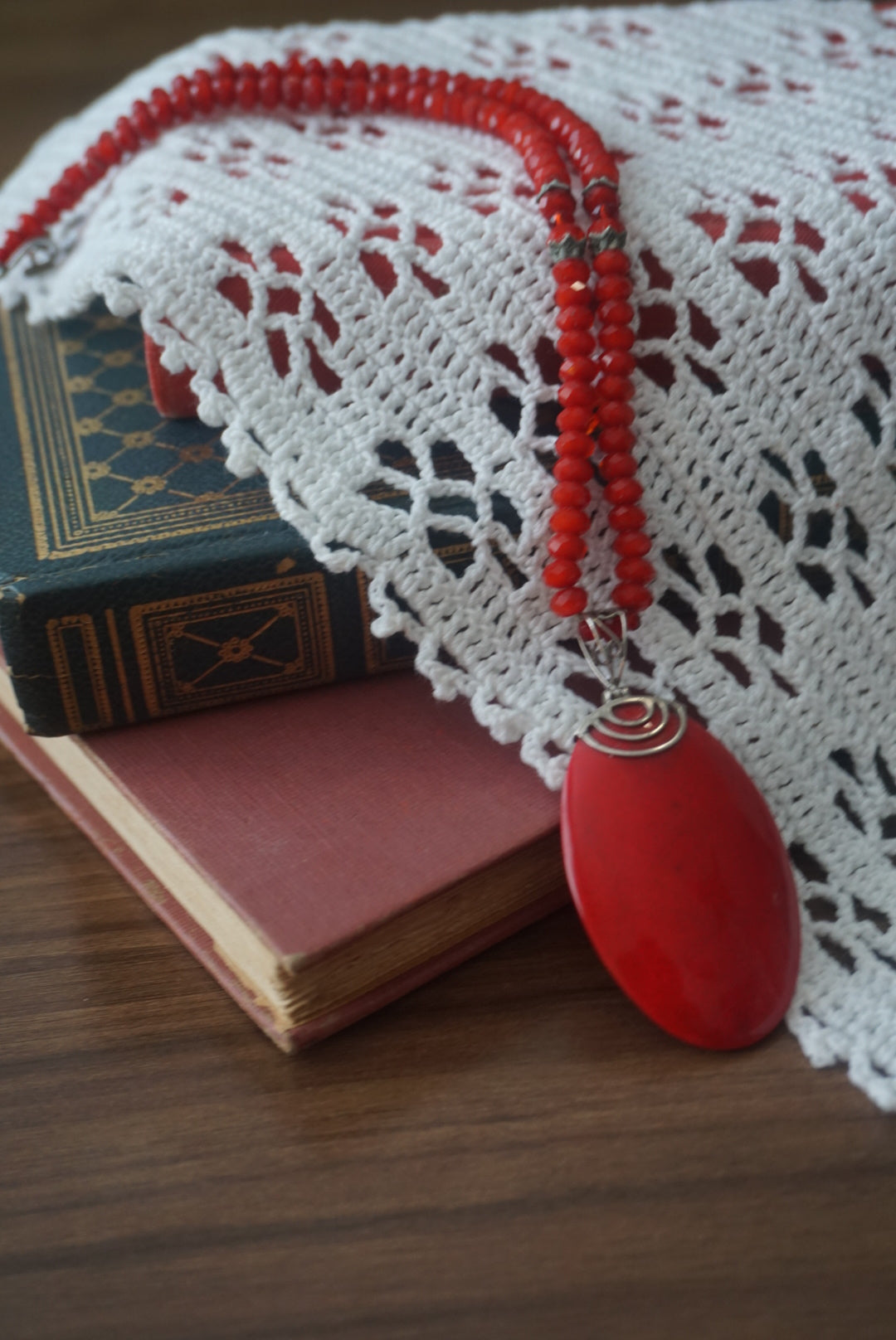 Red Beaded Necklace with Oval Pendant