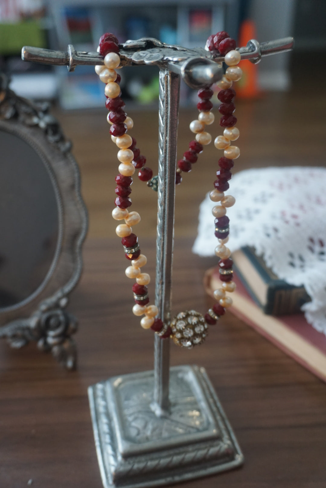 Vintage Beaded Necklace with Pearls and Rhinestone