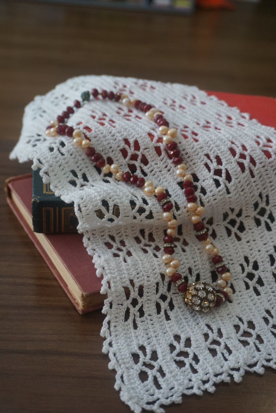 Vintage Beaded Necklace with Pearls and Rhinestone