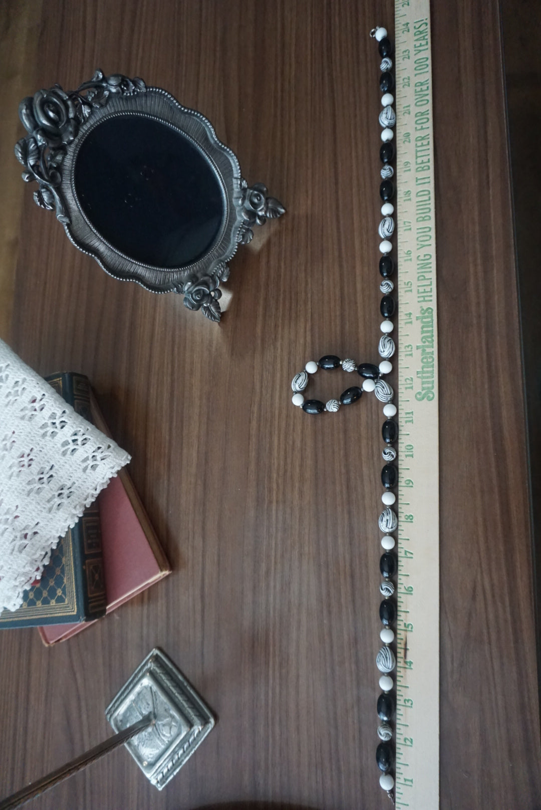 Vintage Stylish black and white beaded necklace
