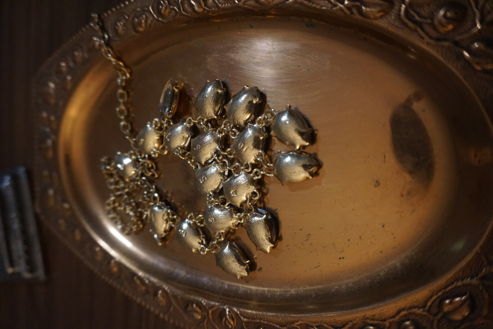 Vintage Statement Jewelry Necklace with Teardrop Stones