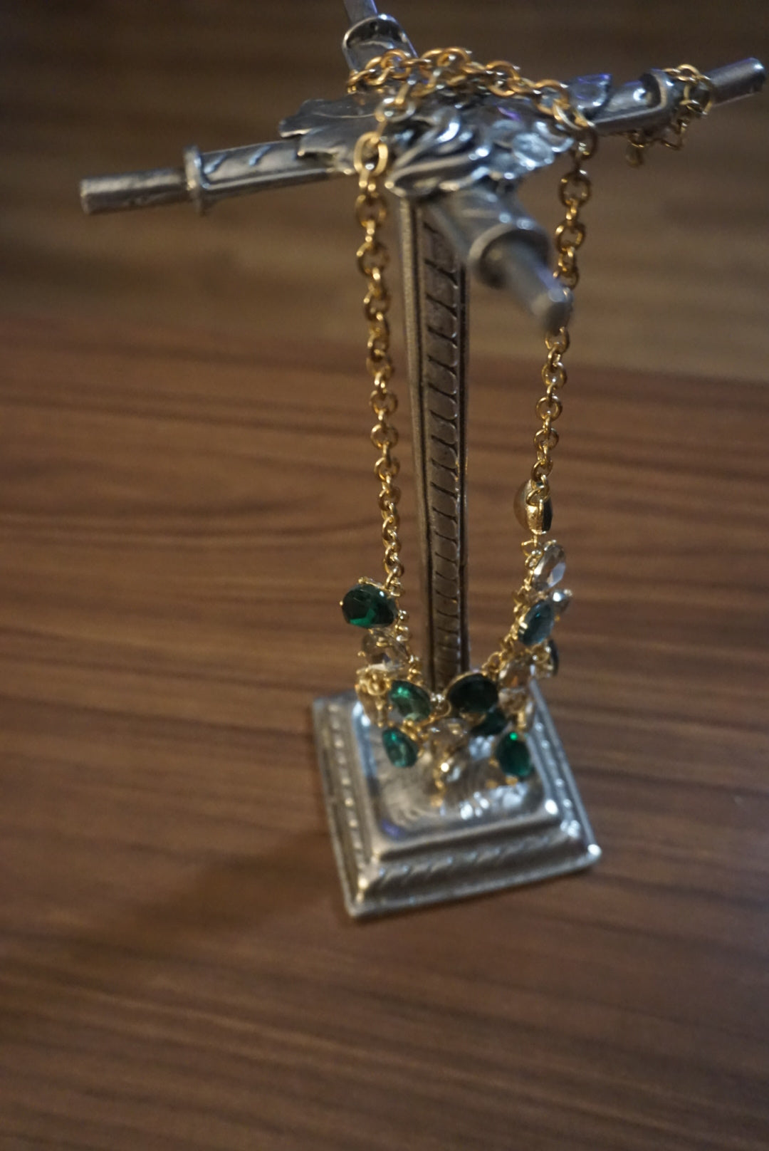 Vintage Statement Jewelry Necklace with Teardrop Stones