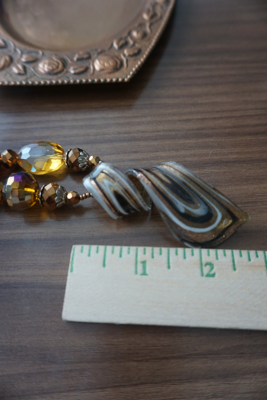 Elegant Gold-Tone Beaded Necklace with Pendant
