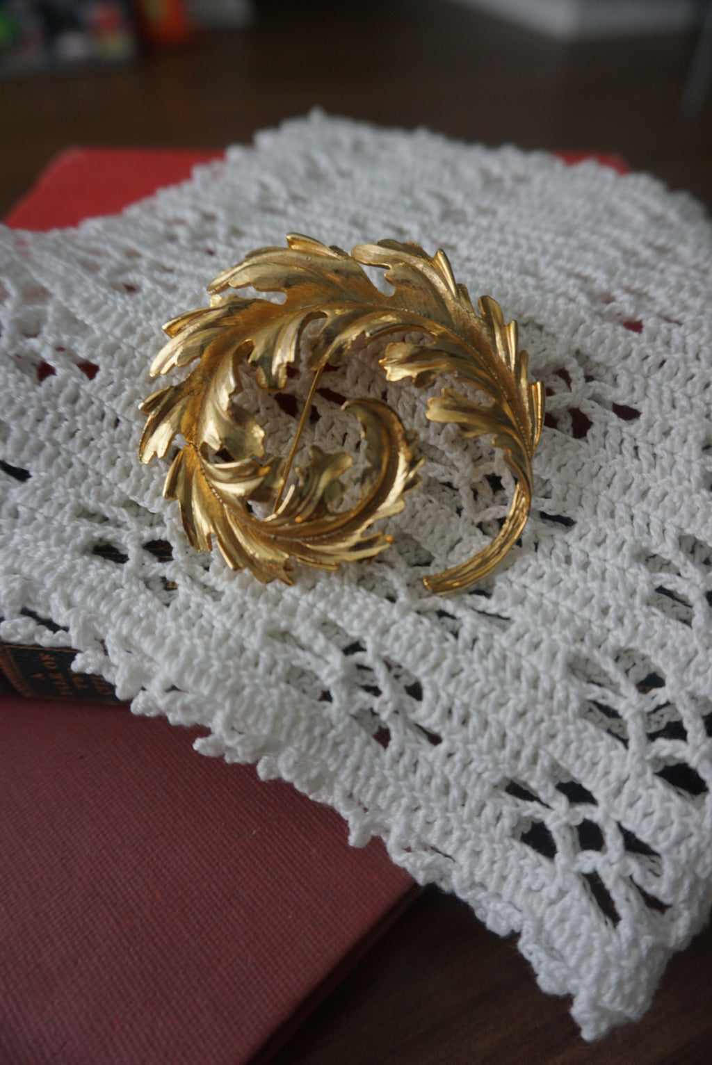 Vintage Gold Leaf Brooch