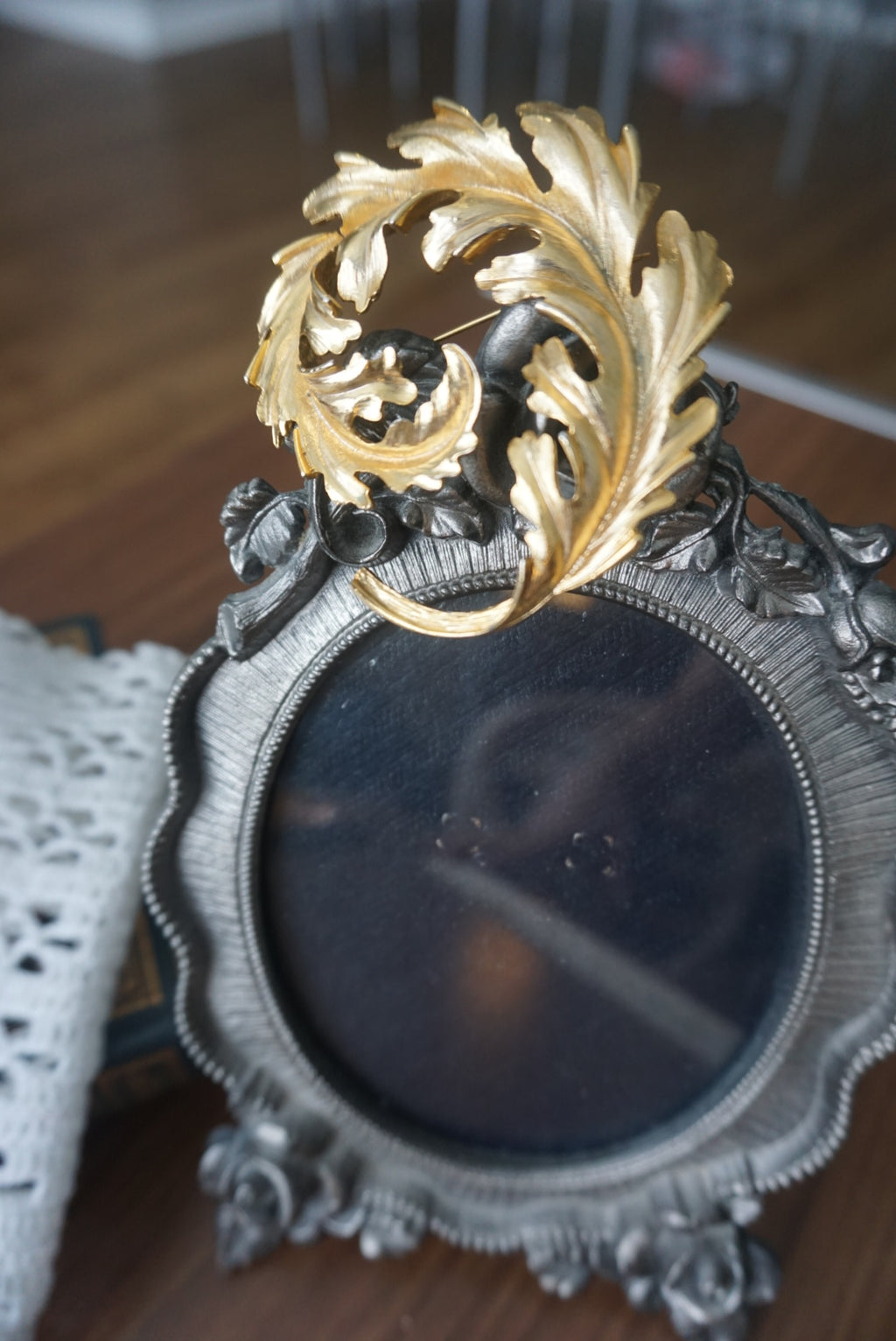 Vintage Gold Leaf Brooch