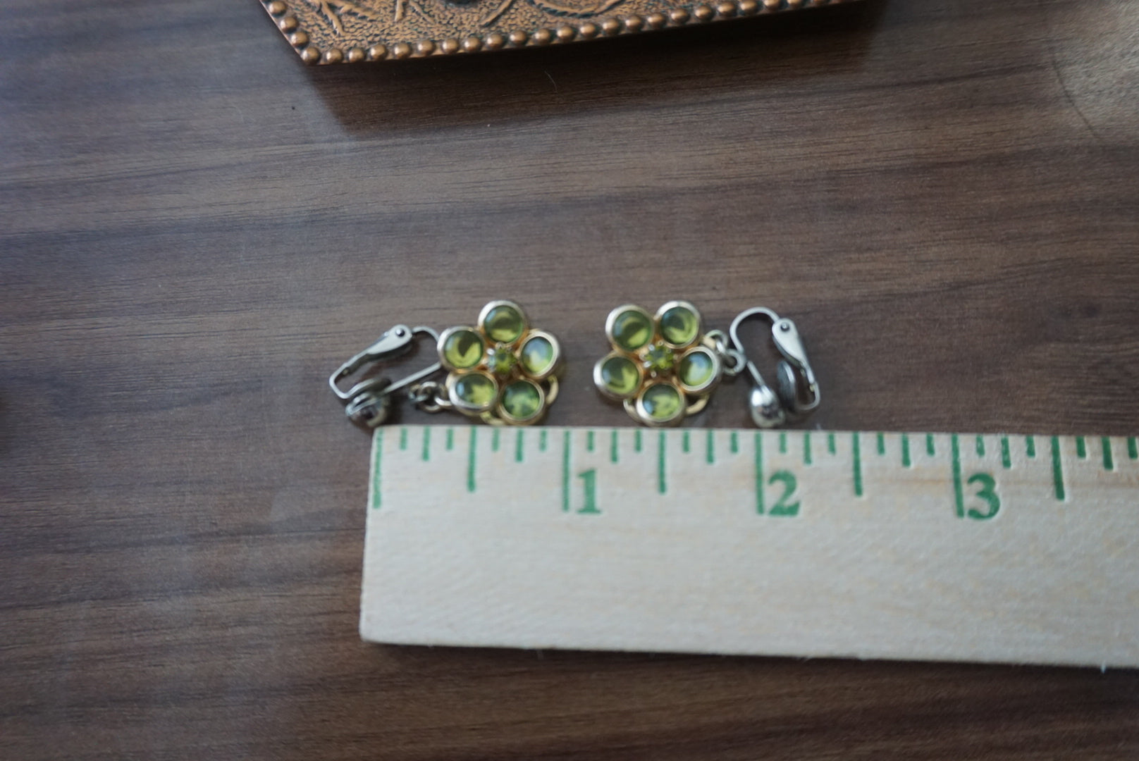 Vintage Flower Design Clip-on Earrings