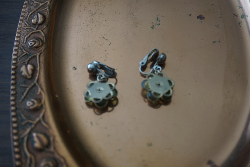 Vintage Flower Design Clip-on Earrings