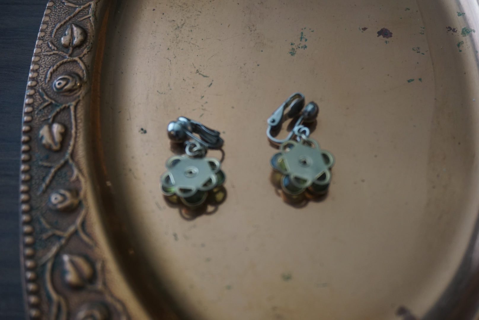Vintage Flower Design Clip-on Earrings