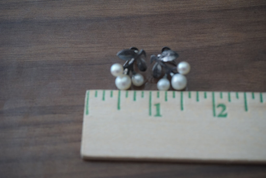 Vintage Floral Pearl Earrings