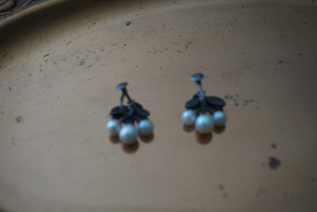 Vintage Floral Pearl Earrings