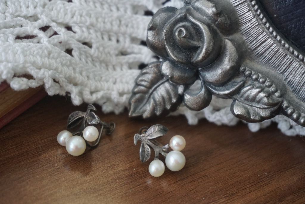Vintage Floral Pearl Earrings