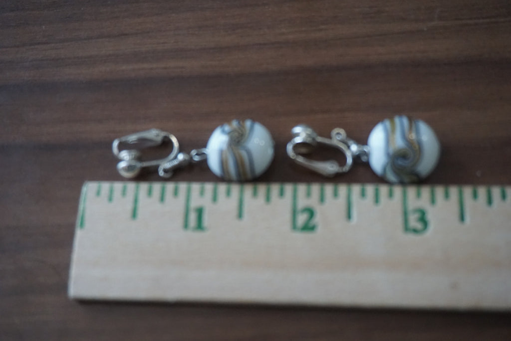 Elegant White and Gold Swirl Earrings