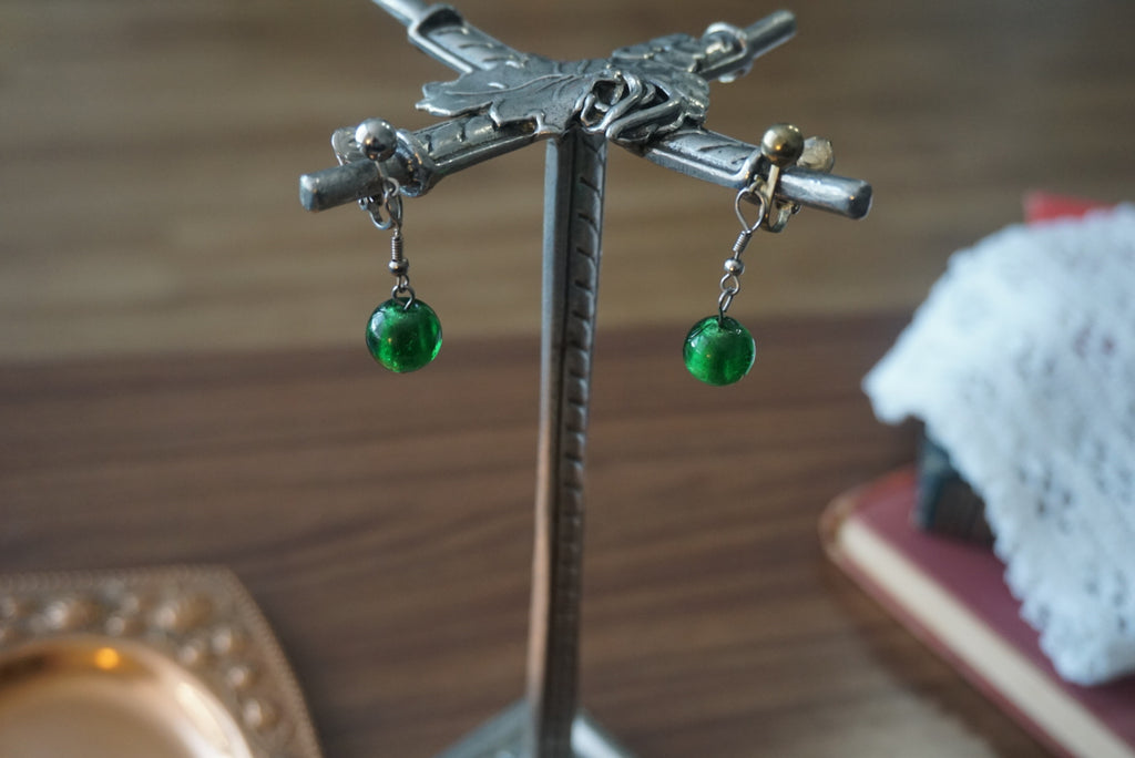 Vintage Green Bead Clip-on Earrings