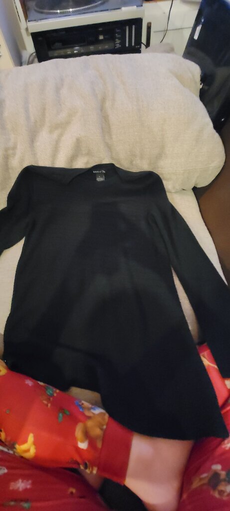 East of 7th Black Long Sleeve Sweater