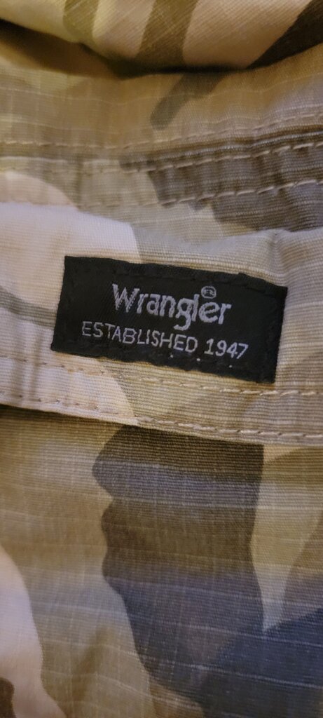 Wrangler Camouflage Cargo Pants