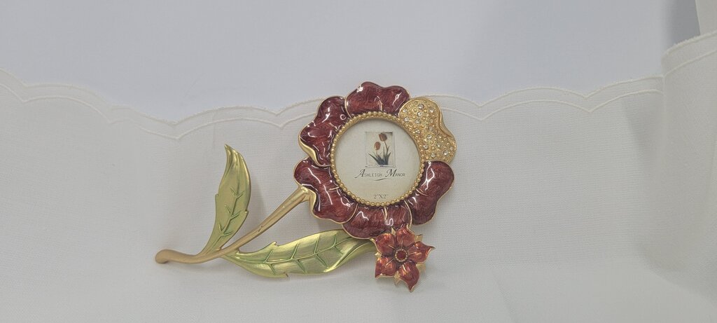 Hard to find Ashleigh Manor Flower Picture Frame