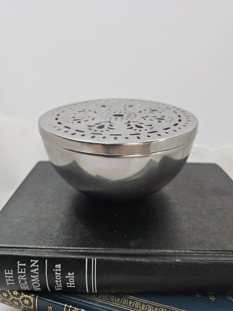 Vintage Brass Incense Burner / Candle Holder / Potpourri Holder with Floral Design Lid
