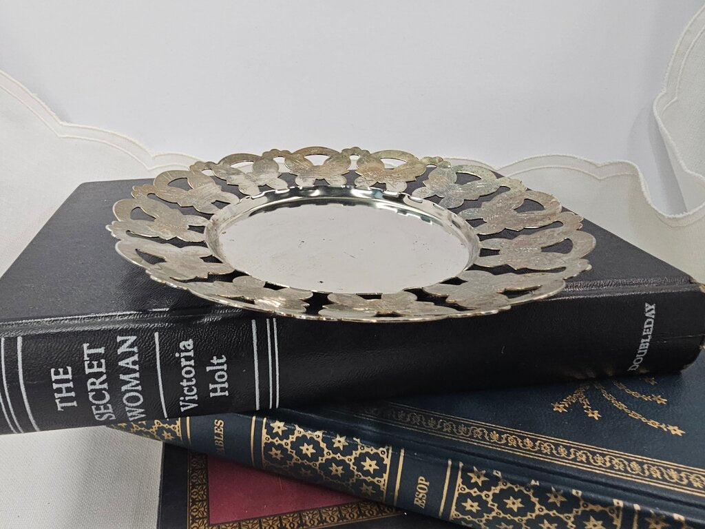 Decorative butterfly Silver colored vintage Plate