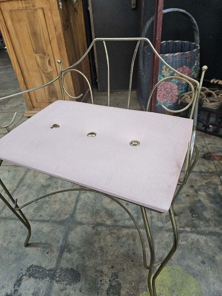 Vintage Well Preserved Mid-century Hollywood Regency Pink Upholstered Luggage Holder/Vanity Chair