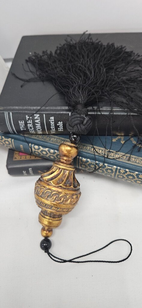 Decorative Art Deco vintage Tassel