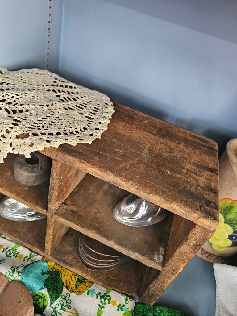 Vintage Metal Fish Molds Set