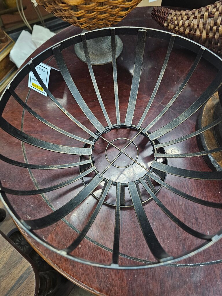 Vintage Metal Wire Basket