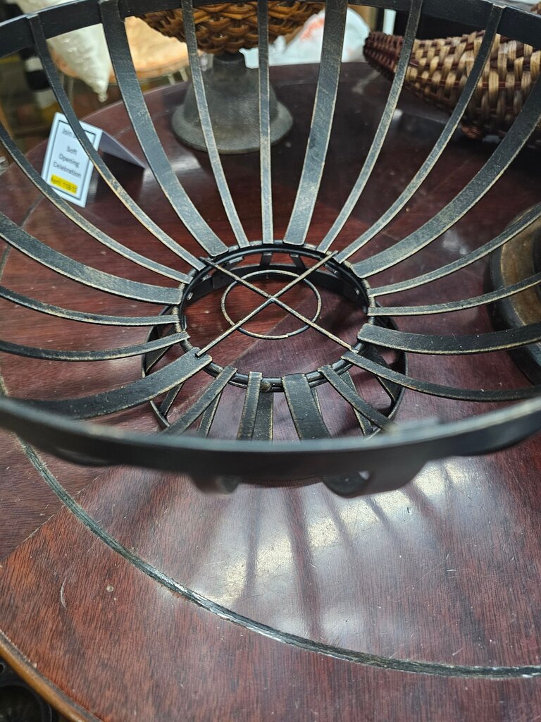 Vintage Metal Wire Basket
