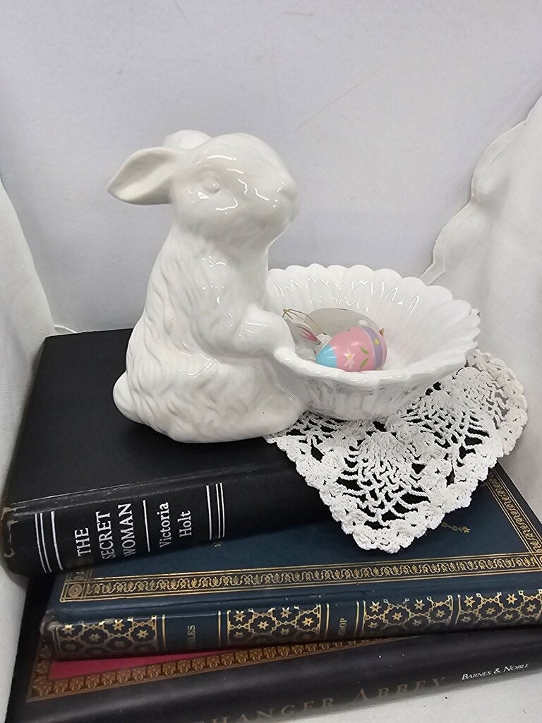 Bunny Candy dish Retro White Rabbit dish Farmhouse decor Cottagecore Cermic Candy dish Country themed As Is