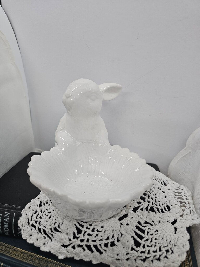 Bunny Candy dish Retro White Rabbit dish Farmhouse decor Cottagecore Cermic Candy dish Country themed As Is