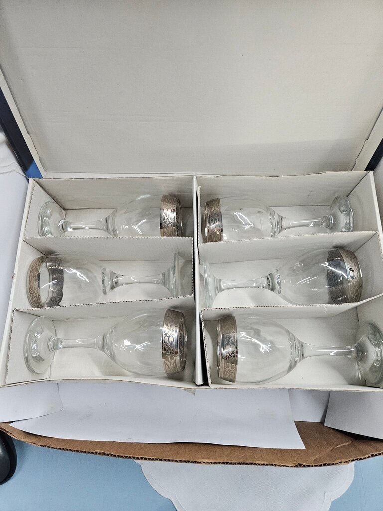 Set of 6 Cristal Mode Wine Glasses with Decorative Rim in box label