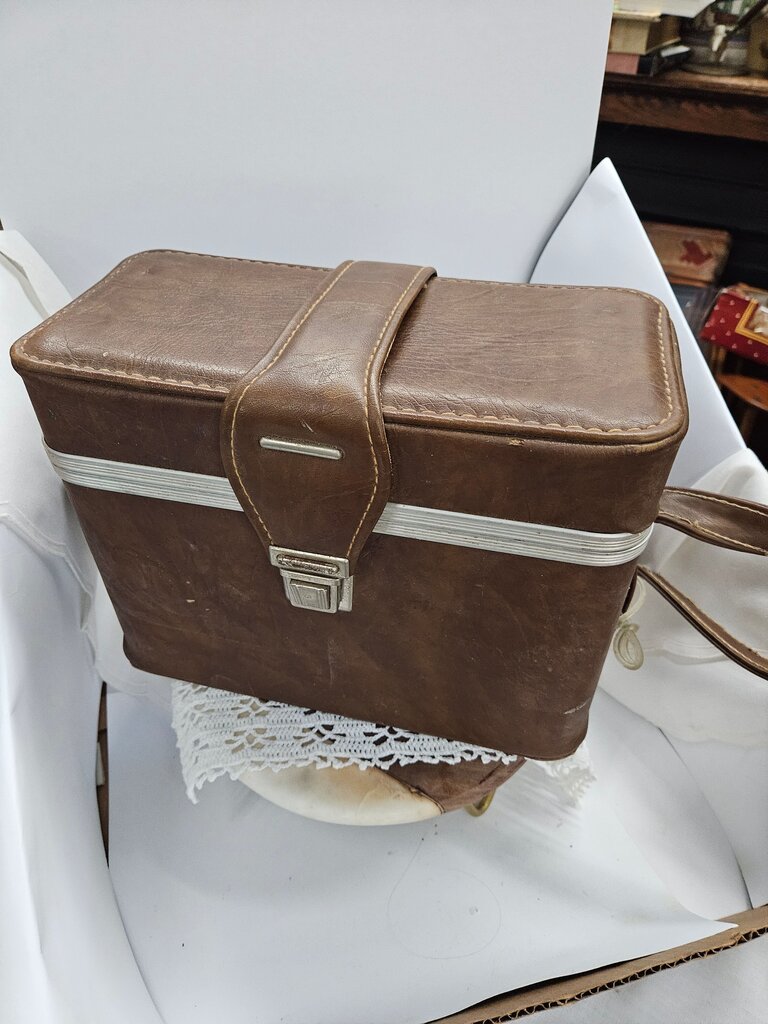 Vintage 1960s / 1970s Brown Faux Leather Camera Carrying Case Bag & Lens Case label