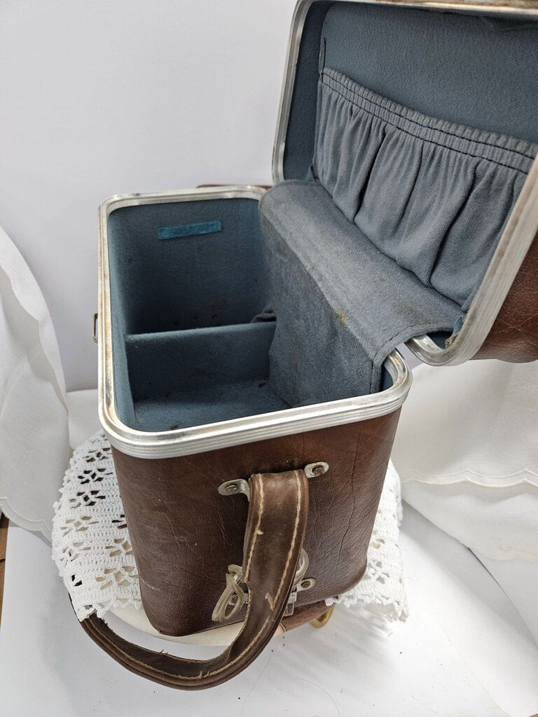 Vintage 1960s / 1970s Brown Faux Leather Camera Carrying Case Bag & Lens Case label